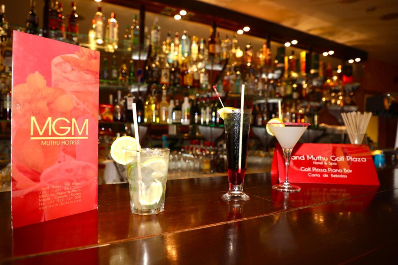 Grand Muthu Golf Plaza Hotel San Miguel de Abona Exterior foto The bar at the MGM