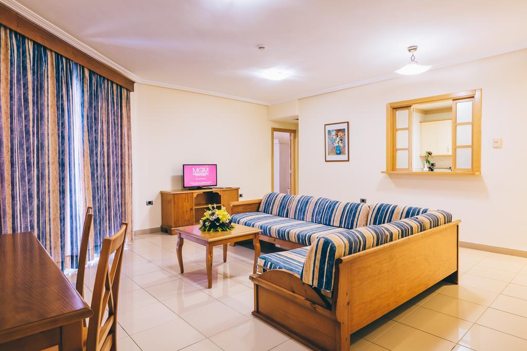 Grand Muthu Golf Plaza Hotel San Miguel de Abona Exterior foto Living room