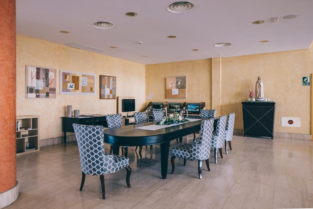 Grand Muthu Golf Plaza Hotel San Miguel de Abona Exterior foto The library